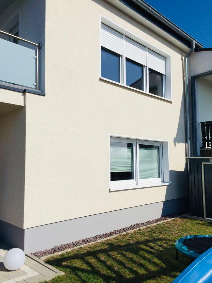 Sulzbach  Neu! Top Apartment! 7Km Saarbruecken! Terrasse, Garten! מראה חיצוני תמונה